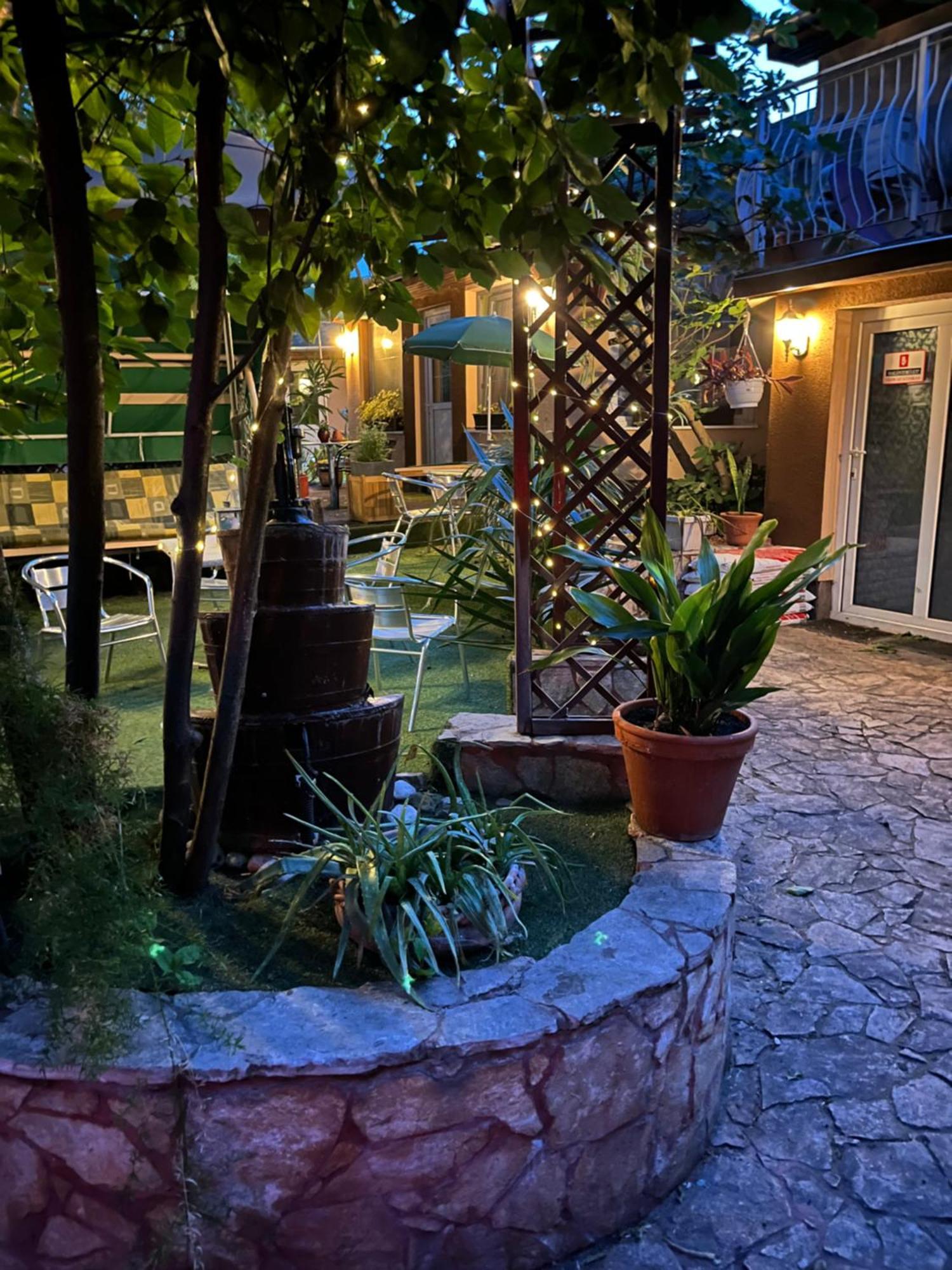 Hotel Oswaldo Budapest Exterior foto