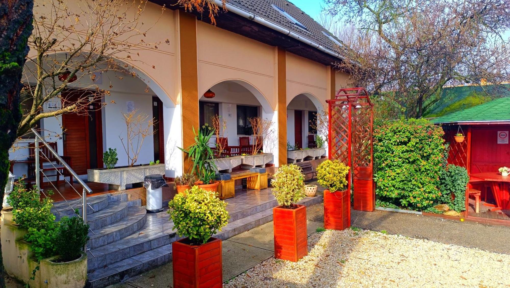 Hotel Oswaldo Budapest Exterior foto