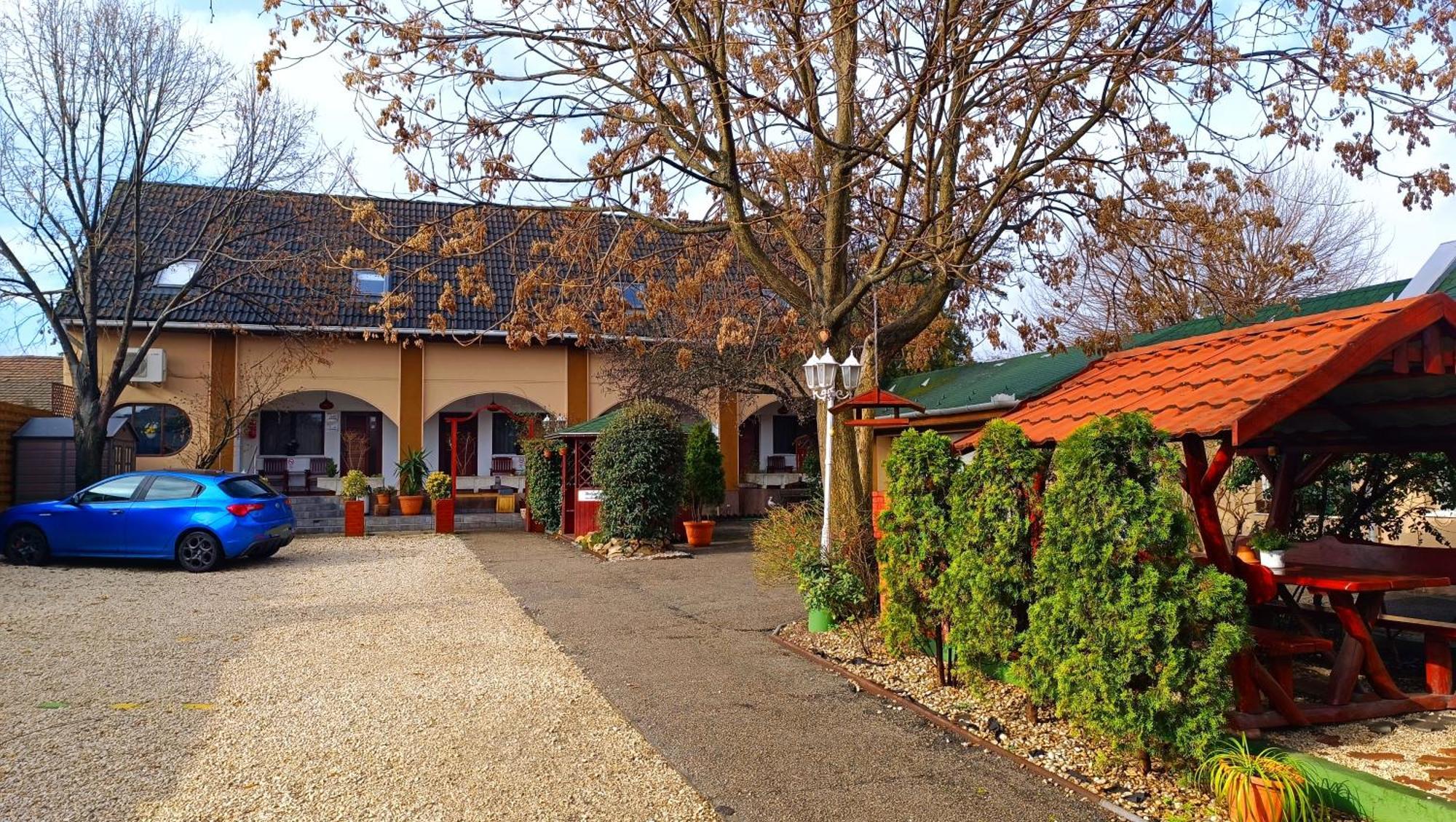 Hotel Oswaldo Budapest Exterior foto
